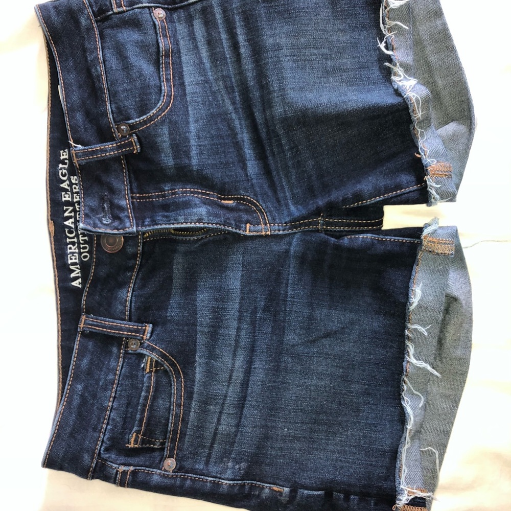 AE SHORTS - Picture 2 of 2